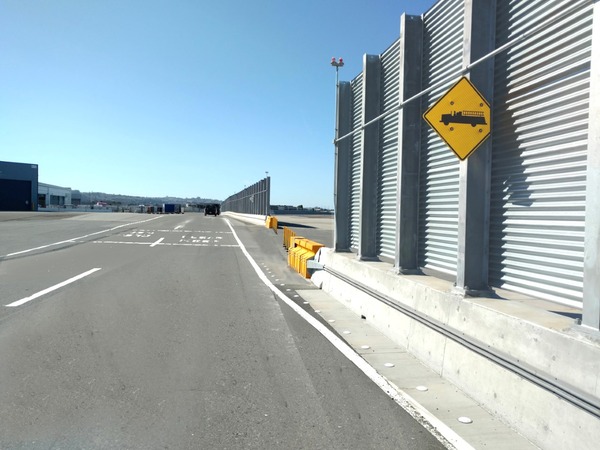 SFO Blast fence and taxi lanes by OrgMetrics